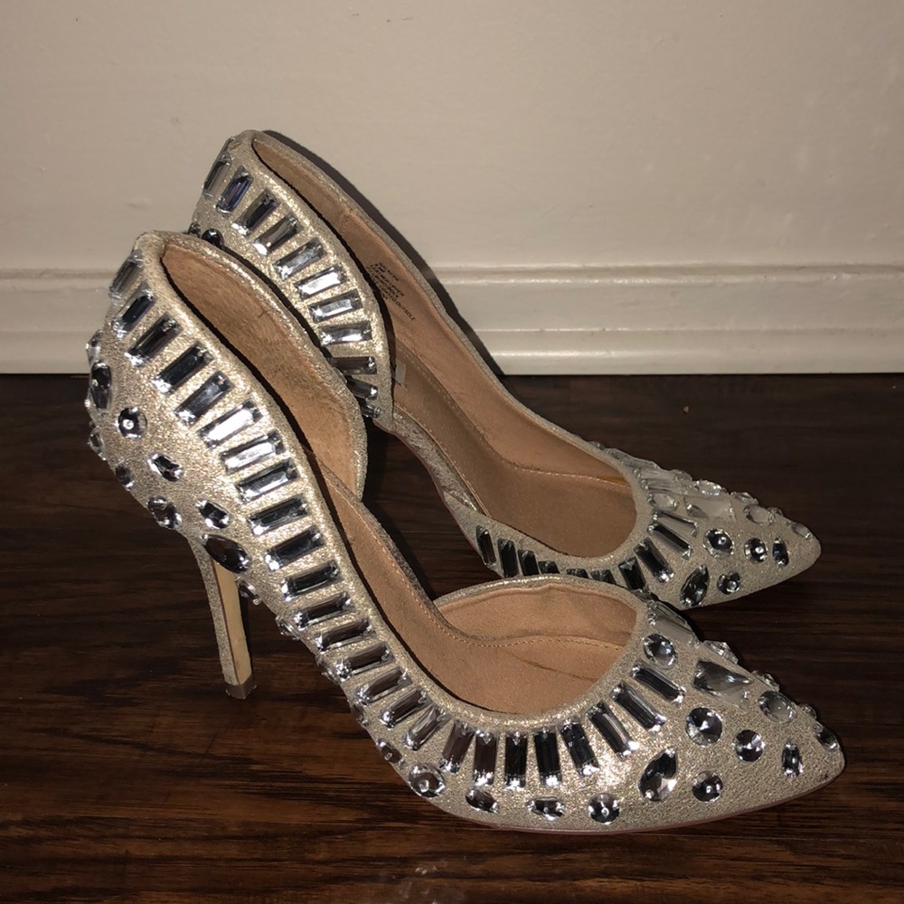 Steve Madden studded heels - Picture 3 of 3